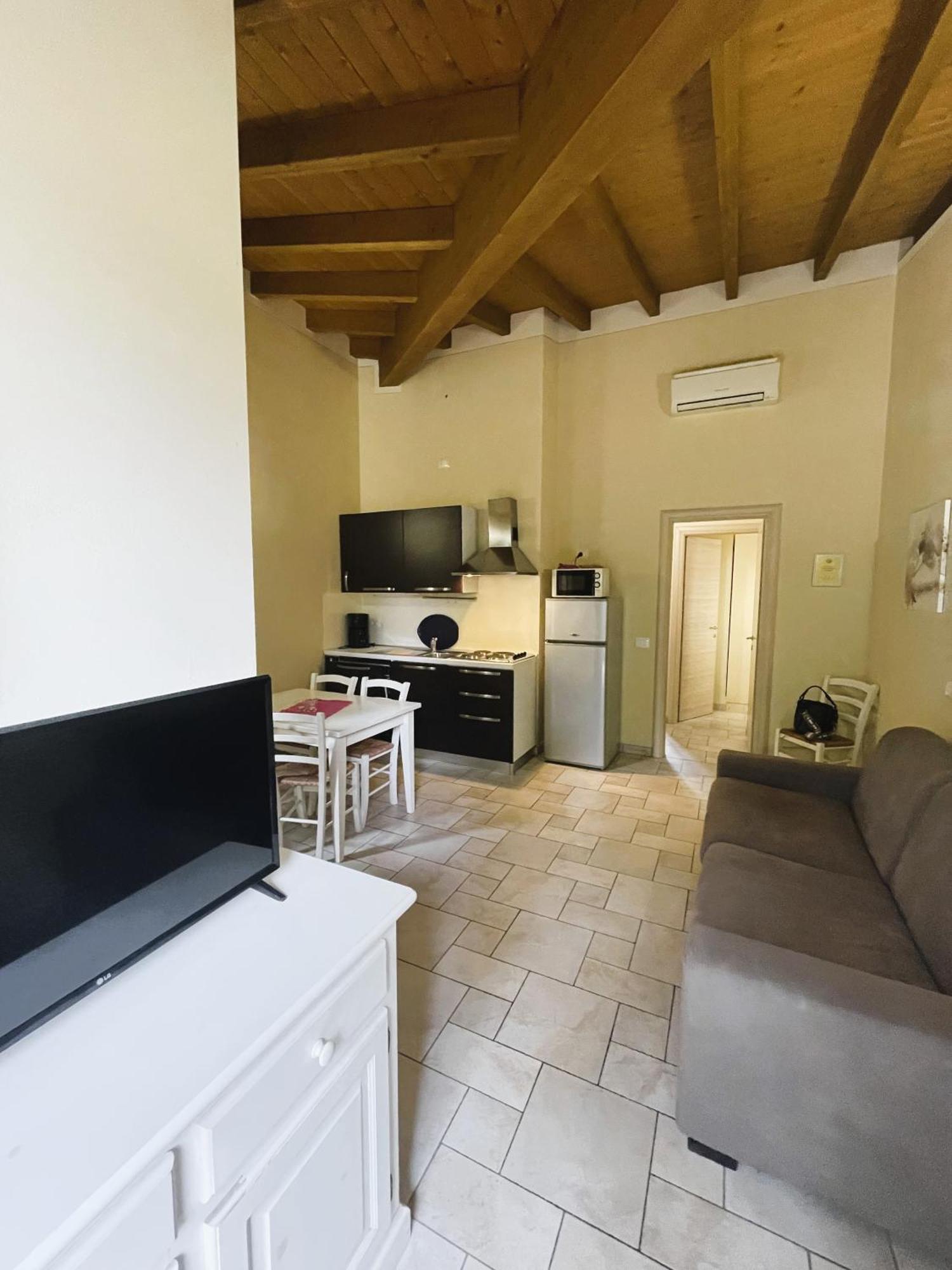 Appartamenti Il Ruscello Manerba del Garda Δωμάτιο φωτογραφία